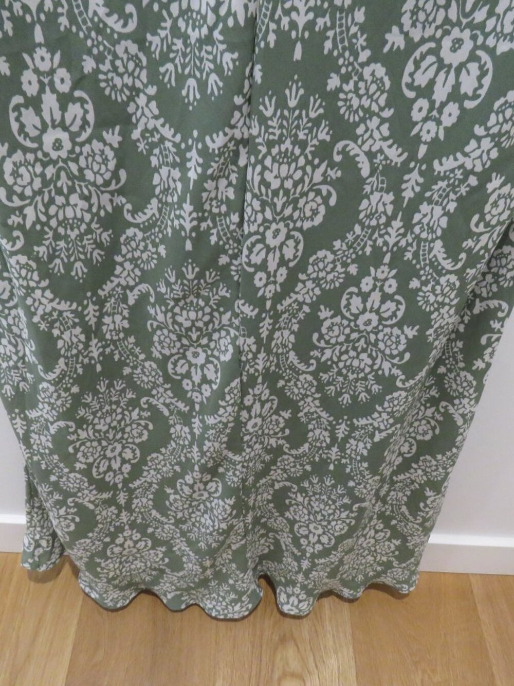 Abercrombie & Fitch Sage Green and Cream Floral Maxi Dress - Picture 13 of 16